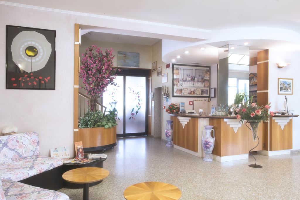 Hotel Usa Rimini Extérieur photo